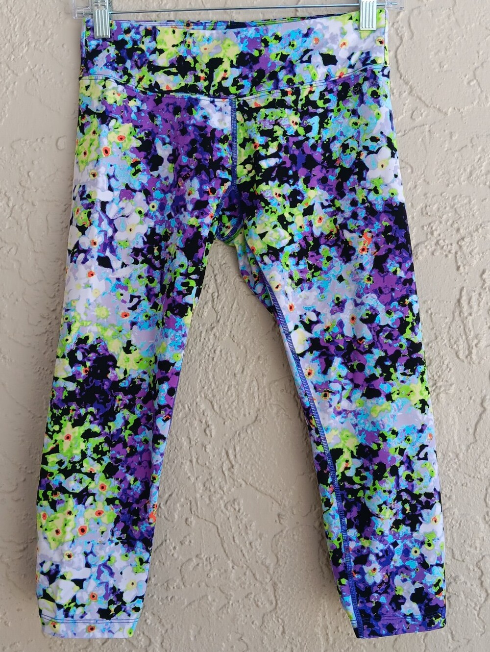 Calvin Klein Performance Cropped Leggings Women's Size: Small Watercolor Floral